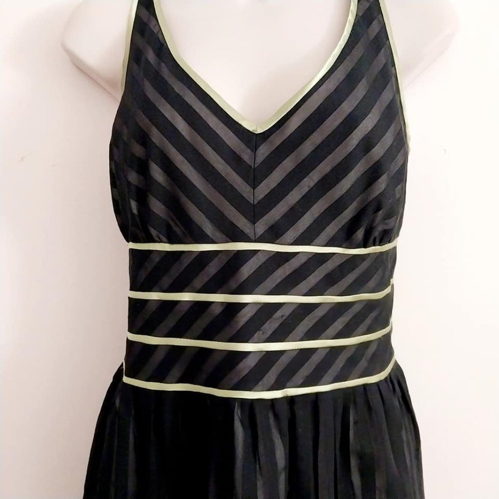 Signature by Robbie Bee Dress Size 12 Petite - Picture 8 of 9